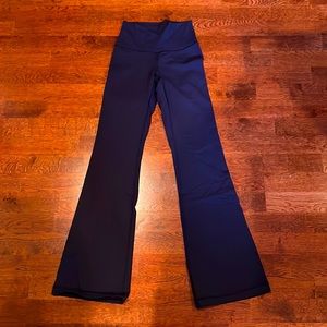 Lululemon Bootcut Legging Navy - size 4 used